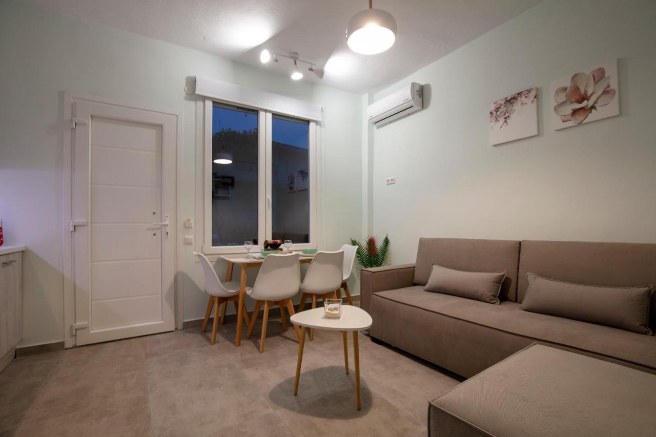 Rilassunte Luxury Apartments Potos Luaran gambar